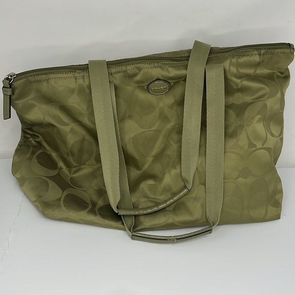 Coach 77322 Sage Green Getaway Signature Nylon Travel Shoulder Zip Tote Bag - Picture 4 of 13